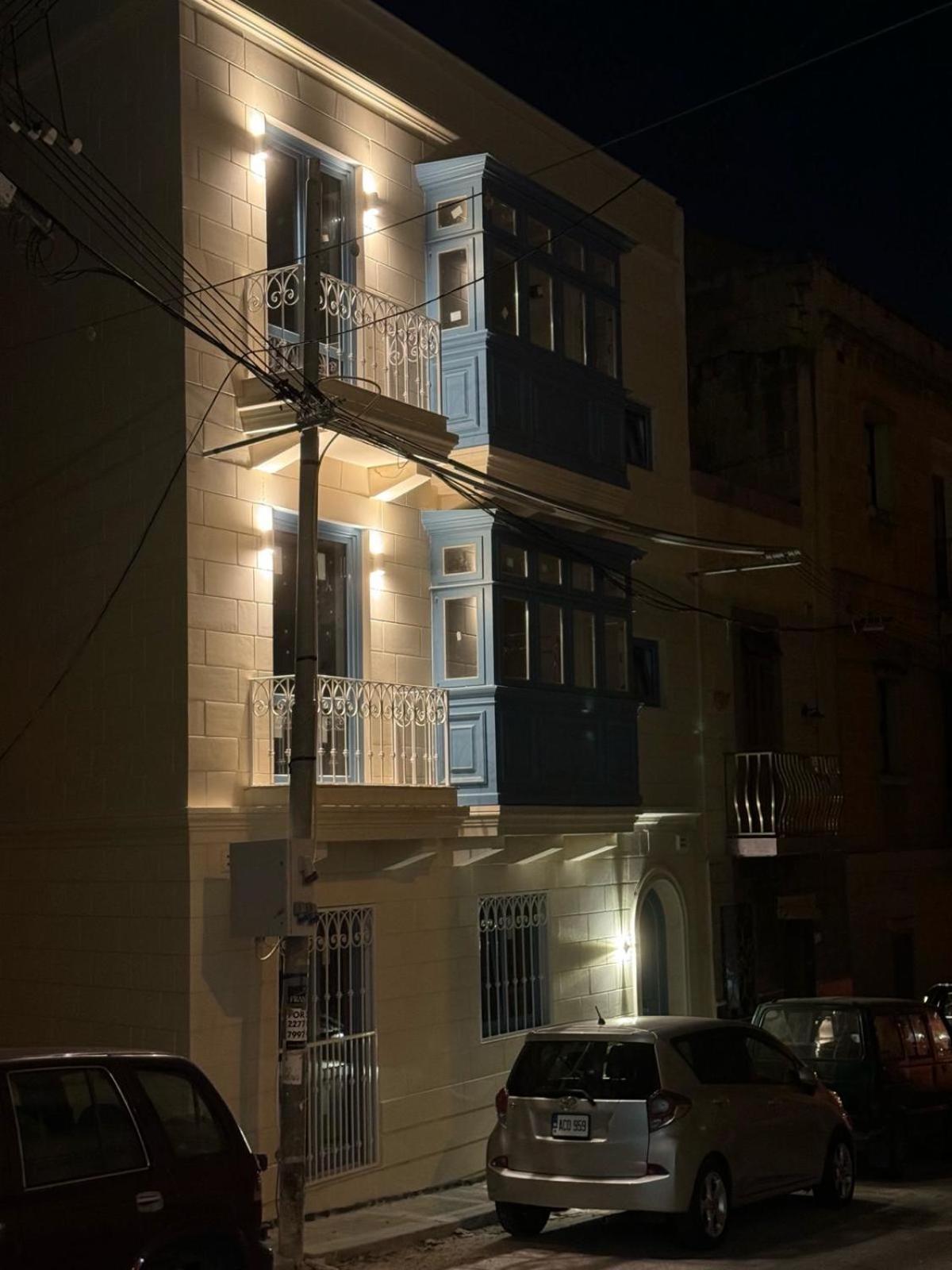 Dar Barbara Duplex 2 Double Bedrooms,2 Sofa Beds Large House With Terrace Roof Views Of Valletta Cospicua Exterior photo